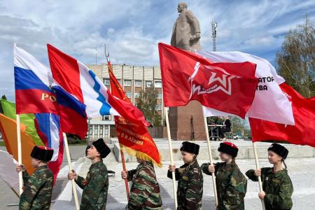 Омская область. В Таре появилась пионерская аллея