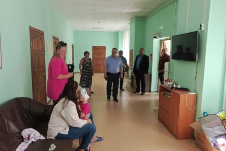 Руководитель фракции КПРФ в Модсоблдуме Александр Наумов встретился с семьями из Белгородской области