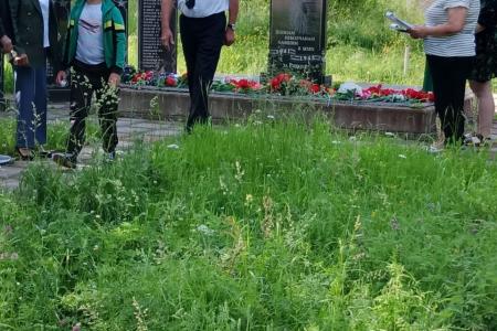 Новгородские коммунисты отметили День памяти и скорби