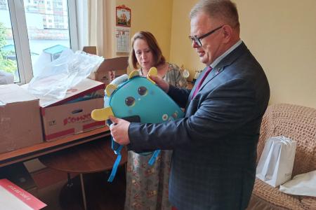 Московская область. Депутат КПРФ Александр Наумов поздравил с праздником социальных работников в городском округе Домодедово