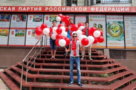 Саратов. Только при социализме у детей может быть счастливое детство!