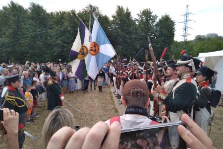 Московские коммунисты посетили реконструкцию сражения русских и французов 1812 года