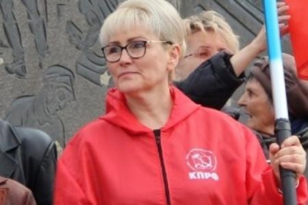 Новгородский обком КПРФ ЗА долгожданный законопроект об отмене ЕГЭ