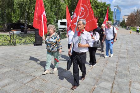 Коммунисты Тюмени почтили память павших в годы Великой Отечественной войны