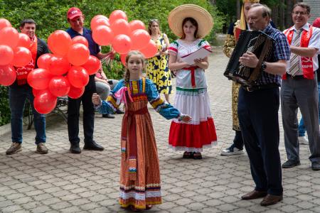 Курская область. Н.Н. Иванов поздравил детей-беженцев из ДНР и ЛНР с Международным днём защиты детей