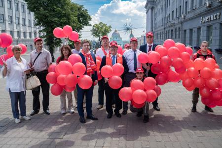Первый секретарь Курского ОК КПРФ Н.Н. Иванов поздравил с Днем защиты детей