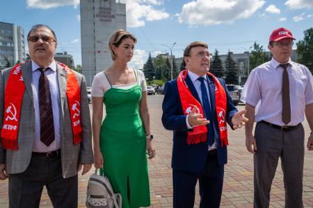 Н.Н. Иванов 22 июня принял участие в церемонии возложения цветов и венков на Мемориале памяти павших в Курске