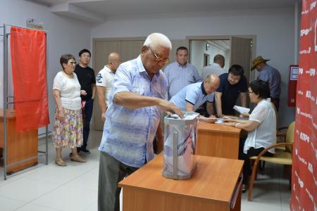 Коммунисты Калмыкии выдвинули на должность Главы республики Михаила Намруева