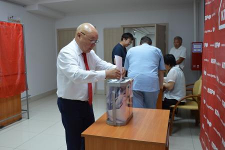Коммунисты Калмыкии выдвинули на должность Главы республики Михаила Намруева