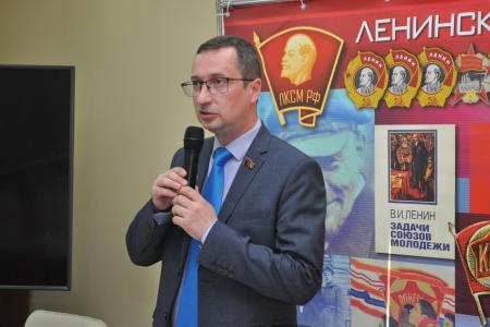 Коммунисты Санкт-Петербурга выдвинули кандидатов на муниципальные выборы