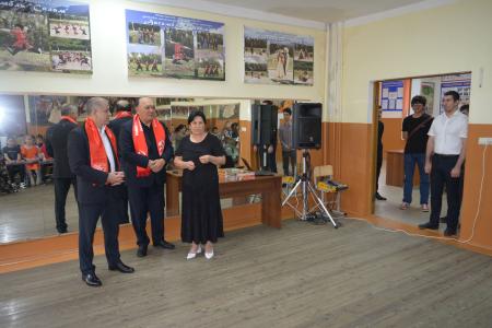 Коммунисты и комсомольцы Дагестана поздравили детей с Международным днем защиты детей