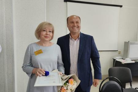 Первый секретарь Рязанского обкома КПРФ Денис Сидоров поздравил сотрудников кардиологического диспансера с днём медработника