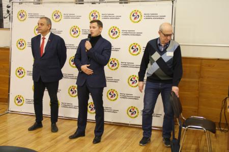 Юные новосибирцы сражаются за благосклонность «Шахматной королевы»