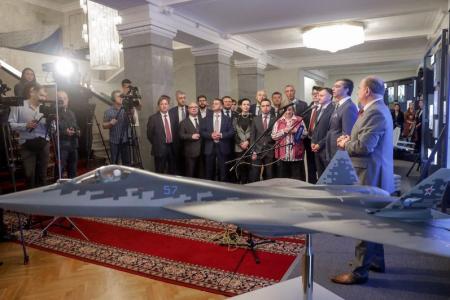 Г.А. Зюганов и С.Е. Савицкая выступили на открывшейся в Госдуме выставке, посвященной 85-летию ОКБ Сухого и ОКБ Микояна