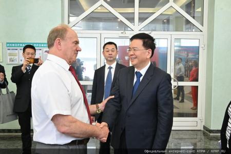 Г.А. Зюганов принял делегацию Компартии Китая во главе с  заместителем заведующего Организационным отделом ЦК КПК Хуан Цзяньфа