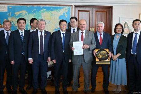 Г.А. Зюганов принял делегацию Компартии Китая во главе с  заместителем заведующего Организационным отделом ЦК КПК Хуан Цзяньфа