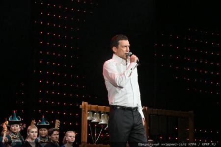При поддержке КПРФ в Государственном Кремлевском Дворце состоялся Фестиваль всероссийского оркестра национальных инструментов народов России