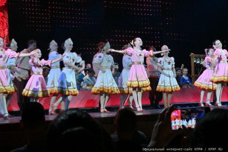При поддержке КПРФ в Государственном Кремлевском Дворце состоялся Фестиваль всероссийского оркестра национальных инструментов народов России