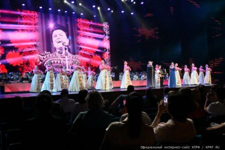 При поддержке КПРФ в Государственном Кремлевском Дворце состоялся Фестиваль всероссийского оркестра национальных инструментов народов России