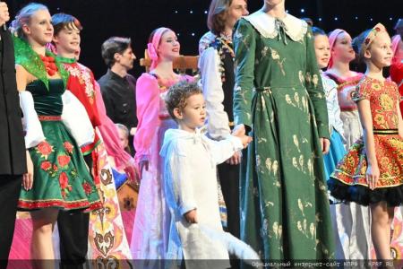 При поддержке КПРФ в Государственном Кремлевском Дворце состоялся Фестиваль всероссийского оркестра национальных инструментов народов России