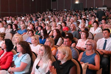 В Ульяновске поздравили врачей с наступающем Днем медицинского работника