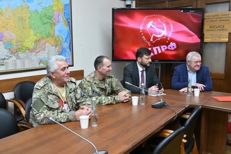 Г.А. Зюганов встретился с ветеранами боевых действий из ДНР