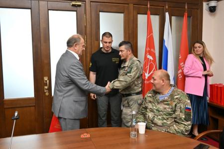 Г.А. Зюганов встретился с ветеранами боевых действий из ДНР