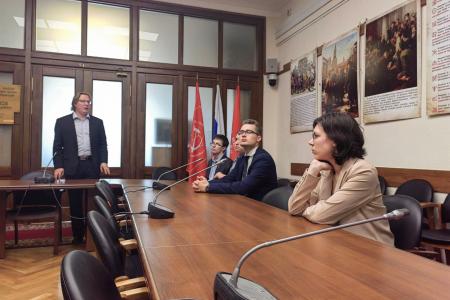 Комсомольцы Московского горкома Комсомола посетили выставку, посвящённую жизни и деятельности Геннадия Андреевича Зюганова