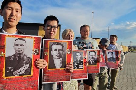Акция Комсомола Якутии “Помним Героев”