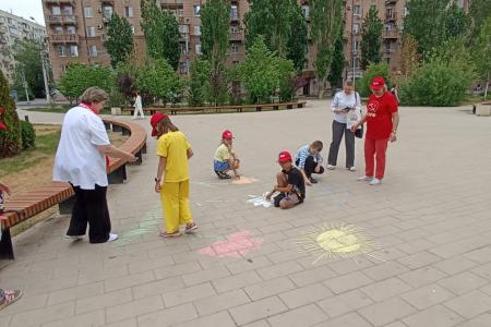 Сталинградские коммунисты отметили День защиты детей