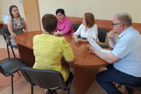 Руководитель фракции КПРФ в Мособлдуме Александр Наумов: Семьи с детьми должны получать всемерную поддержку со стороны государства!