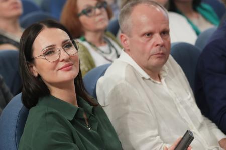 Комитет Госдумы по защите семьи, вопросам отцовства, материнства и детства провел «круглый стол», посвященный государственной поддержке семей с детьми и ее влиянии на демографическую ситуацию в РФ