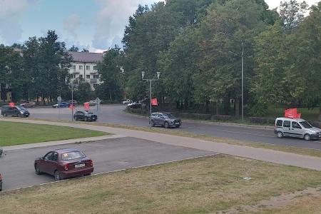 В Великом Новгороде состоялся автопробег КПРФ