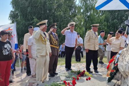 Рязанские коммунисты приняли участие в торжественных мероприятиях, посвященных Дню ВМФ