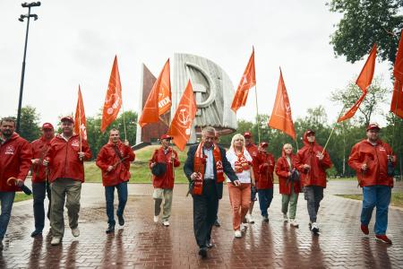 Нижегородское региональное отделение КПРФ организовало автопробег в поддержку участников СВО