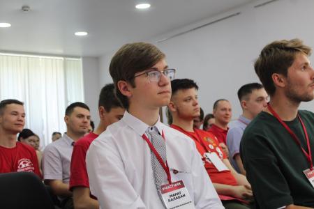 Республика Коми. В Сыктывкаре прошел слет комсомольского актива СЗФО