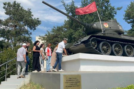 "За Родину, за народ России, за нашу Победу!". Автопробег ставропольских коммунистов