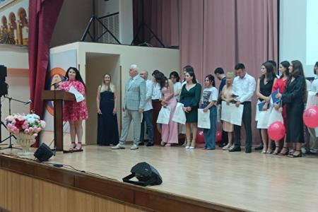 Академик М.Н. Берулава  вручил дипломы о высшем образовании выпускникам   Международного инновационного университета