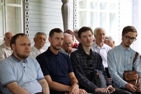 Ярославские коммунисты и комсомольцы посетили дом-музей в Горках Ленинских