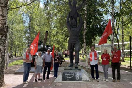 Ярославские коммунисты продолжают серию мероприятий в рамках Всероссийской акции КПРФ «За Родину! За народ России! за Победу!»