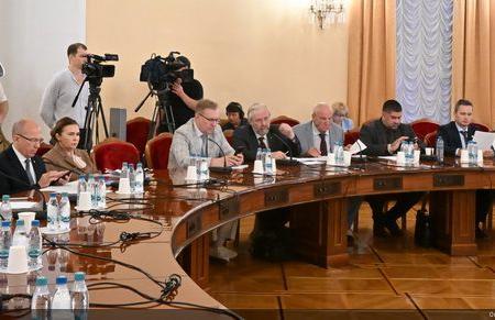 КПРФ в Госдуме провела круглый стол на тему: «Вопросы совершенствования правового регулирования организации оказания скорой медицинской помощи в Российской Федерации»