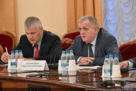КПРФ в Госдуме провела круглый стол на тему: «Вопросы совершенствования правового регулирования организации оказания скорой медицинской помощи в Российской Федерации»