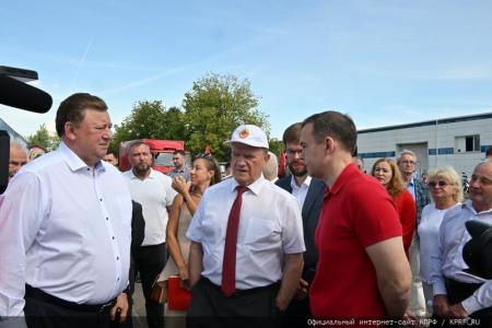Очередной, 127-й гуманитарный конвой КПРФ отправила на Донбасс