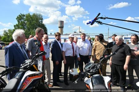 Очередной, 127-й гуманитарный конвой КПРФ отправила на Донбасс