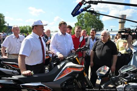 Очередной, 127-й гуманитарный конвой КПРФ отправила на Донбасс