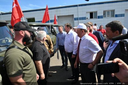 Очередной, 127-й гуманитарный конвой КПРФ отправила на Донбасс