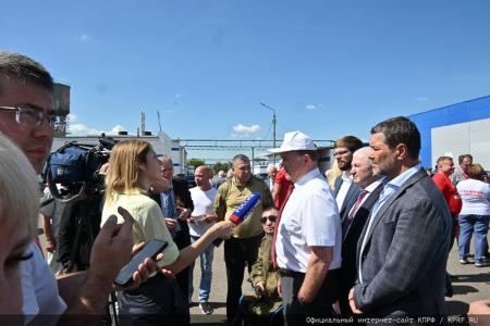 Очередной, 127-й гуманитарный конвой КПРФ отправила на Донбасс