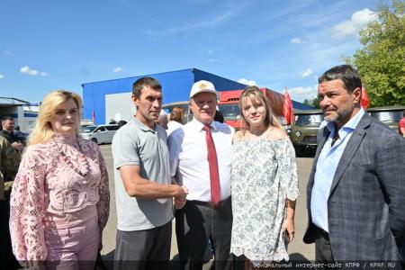 Очередной, 127-й гуманитарный конвой КПРФ отправила на Донбасс