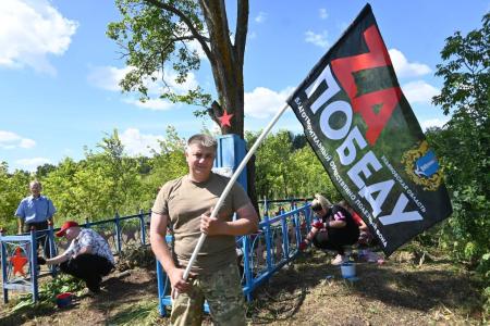 Коммунисты, комсомол и общественники привели в порядок памятник героем-красногвардейцам в Ульяновской области