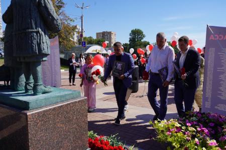 Ульяновские коммунисты почтили память детей – жертв войны в Донбассе